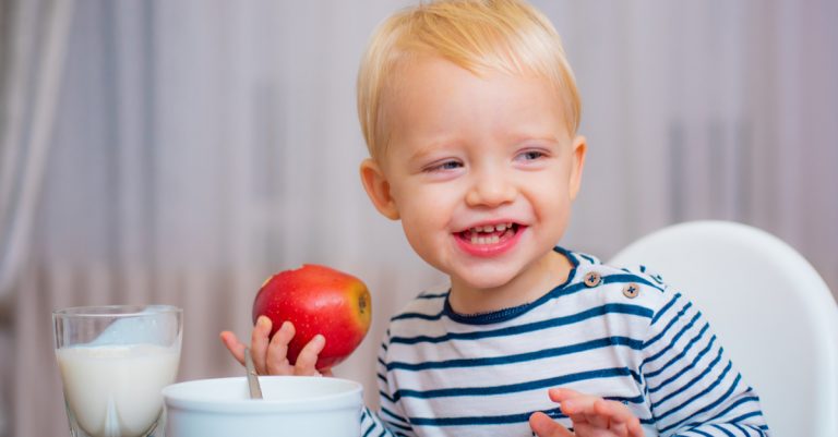 7 Healthy Bedtime Snacks To Help Your Kids Fall Asleep Fast - Mommybites