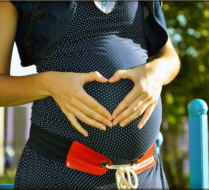 Pregnancy, heart, baby on way, 8 ways to impact your baby while in utero 