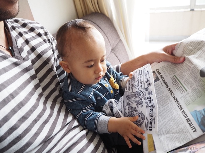 The Baby Newspaper, crinkle paper, development, play