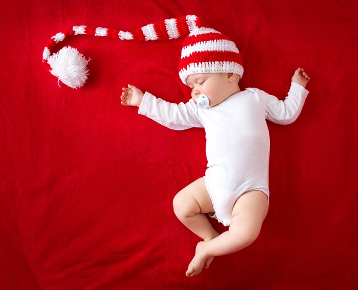 scoop on stuff, holidays, baby, baby in knit hat, holiday baby, favorite products