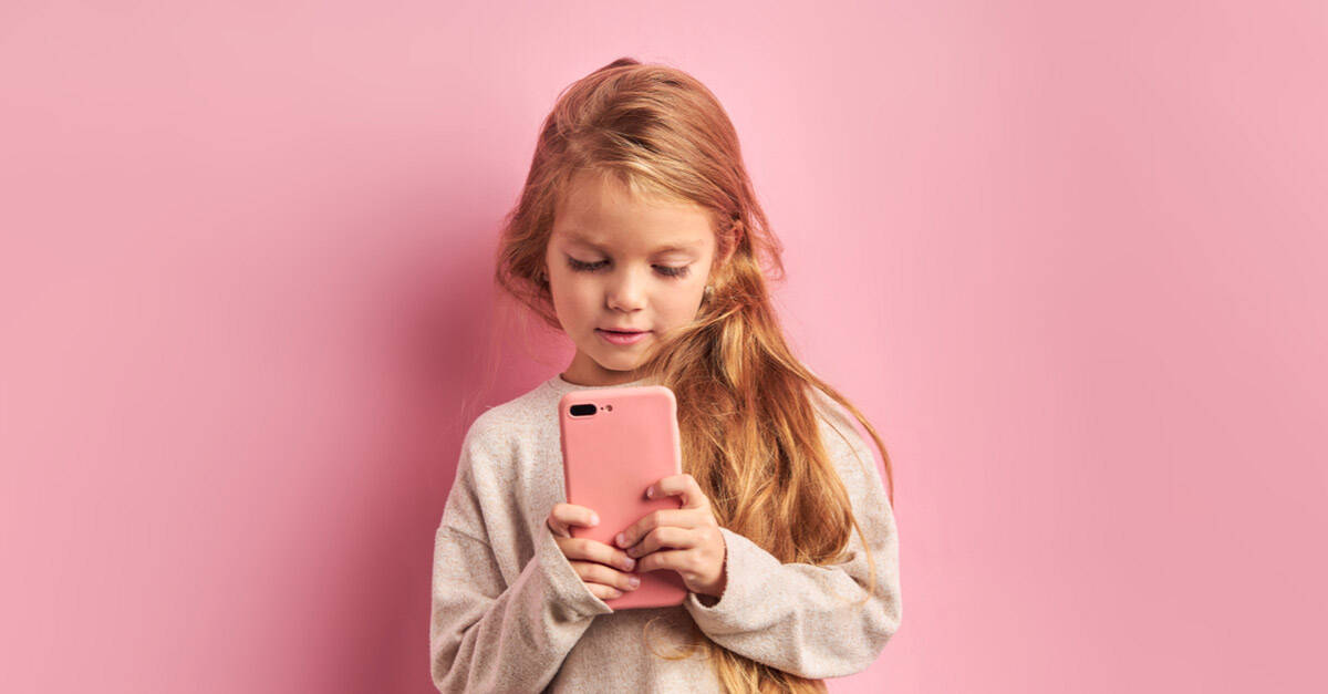 young girl texting