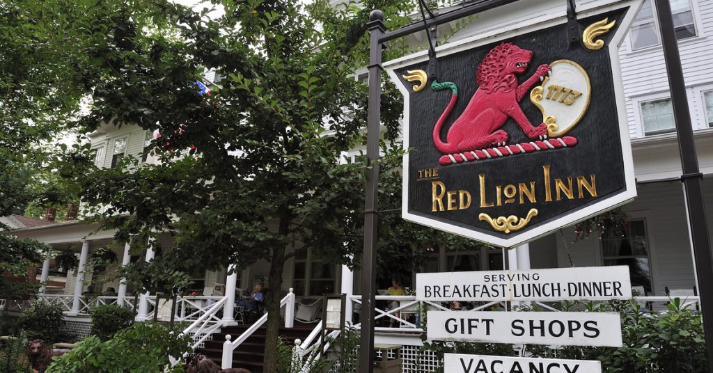The sign for the Red Lion Inn in Stockbridge, MA